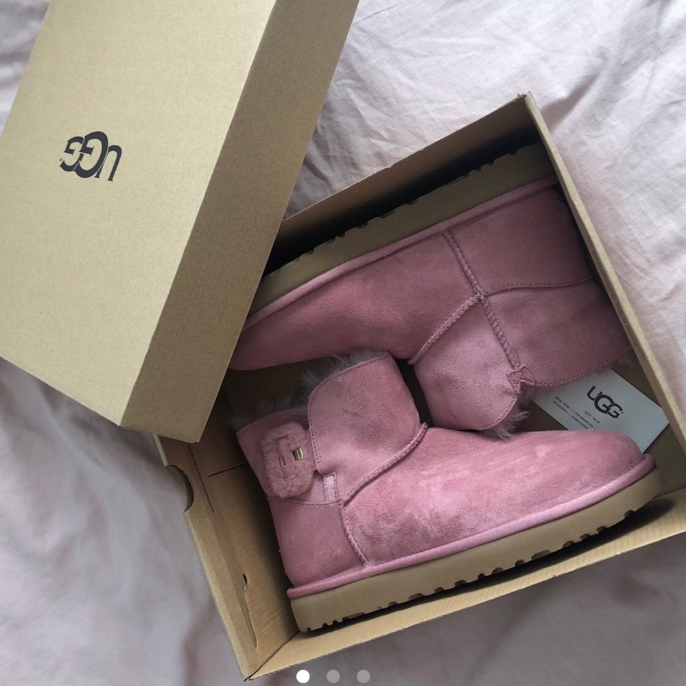 COPY - Light Pink Mini Ugg’s with fur buckle